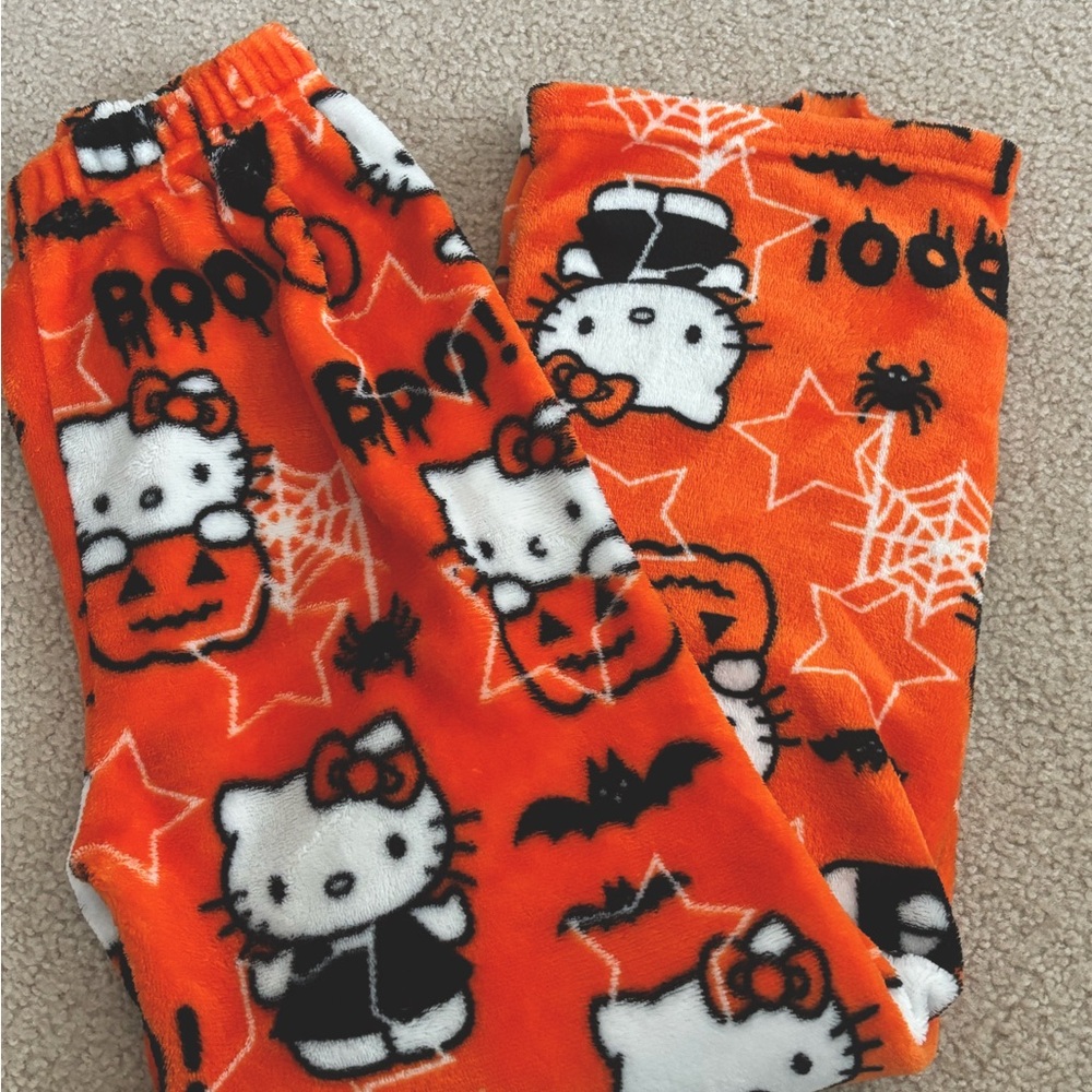 Halloween hello kitty pjs